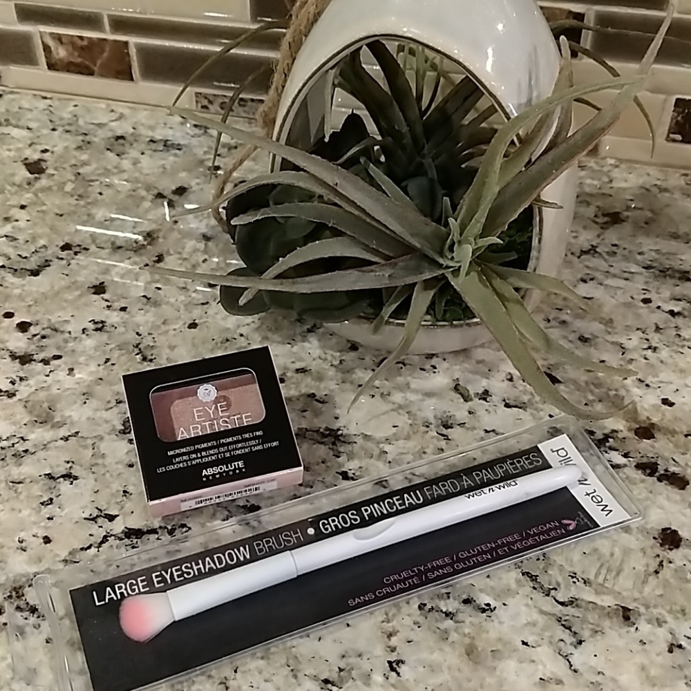 Absolute eye artiste eyeshadow in skinny dip